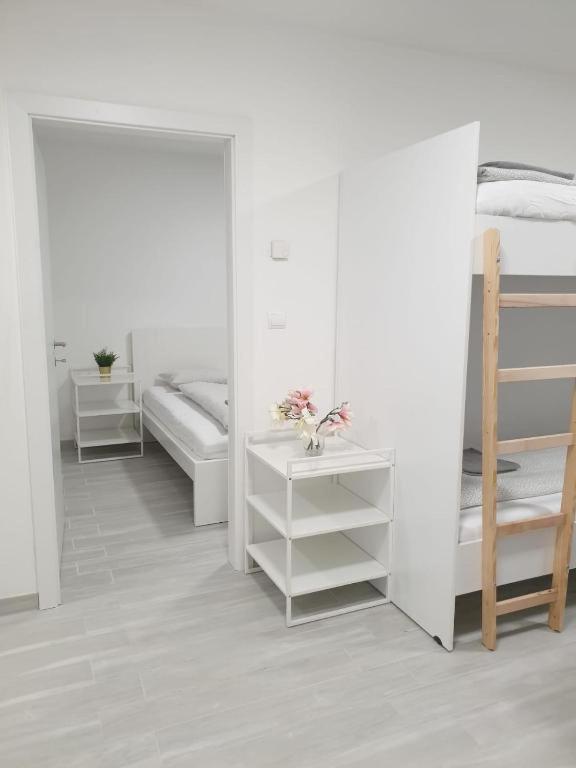 Apartamento Betariel'Com Westbahnhof M Viena Exterior foto