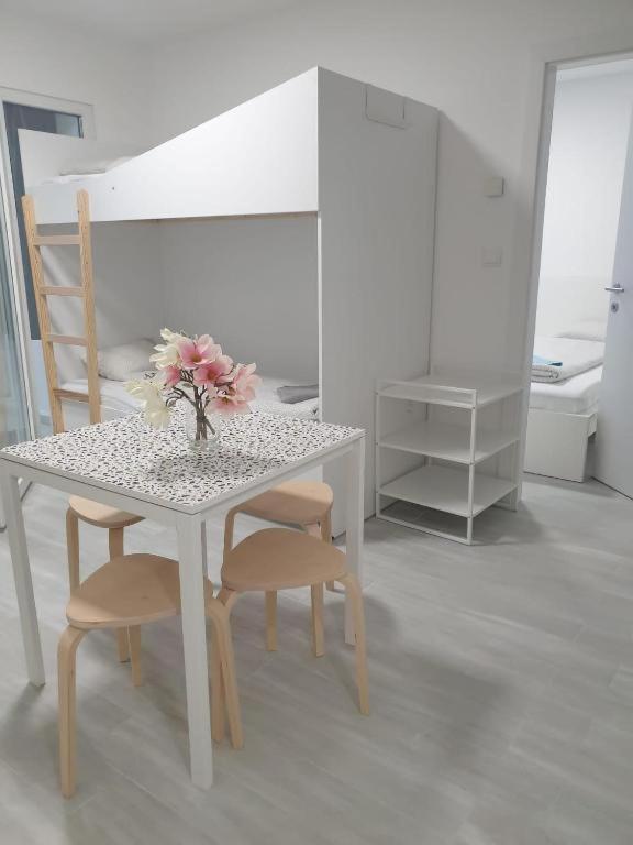 Apartamento Betariel'Com Westbahnhof M Viena Exterior foto